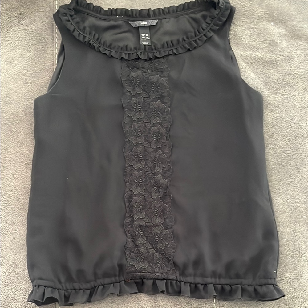 H&M Gray Sleeveless Ruffled Blouse